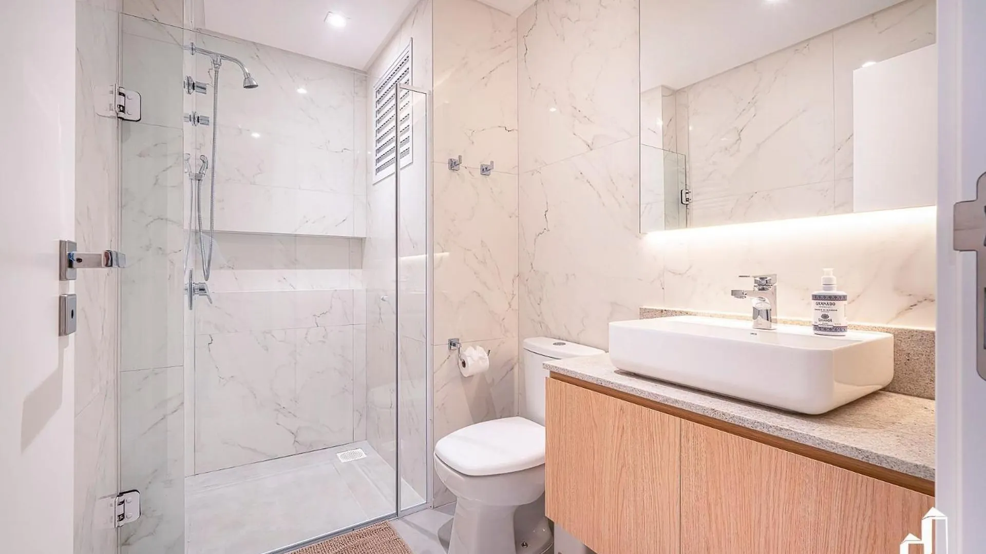 Apartamento Para 05 Pessoas Com Vista Para O Mar Bombinhas